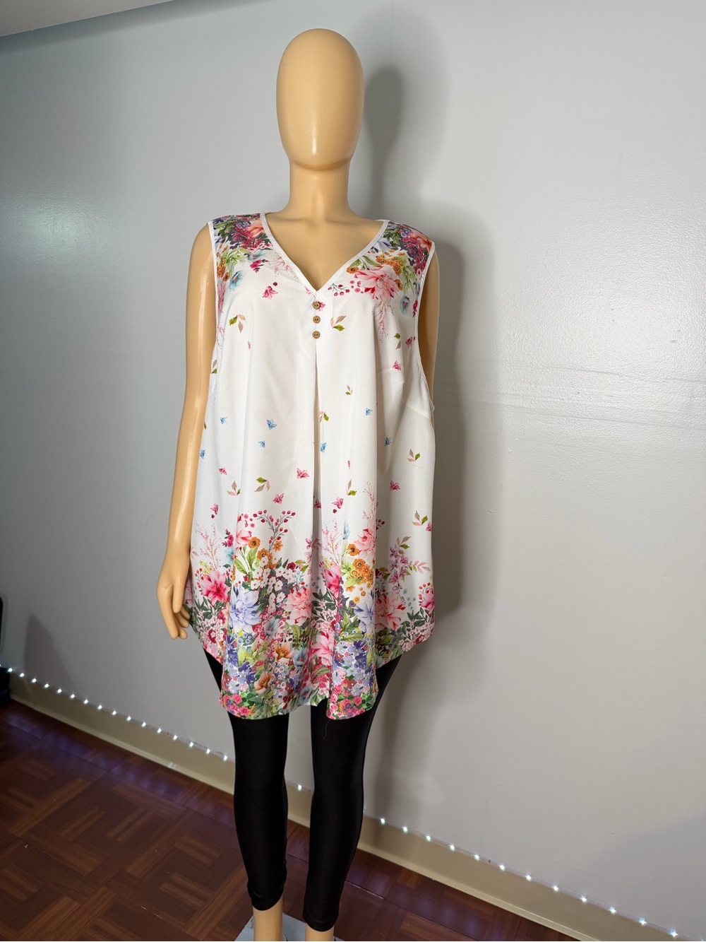 Sleeveless Floral Border V-Neck Tunic Top - White